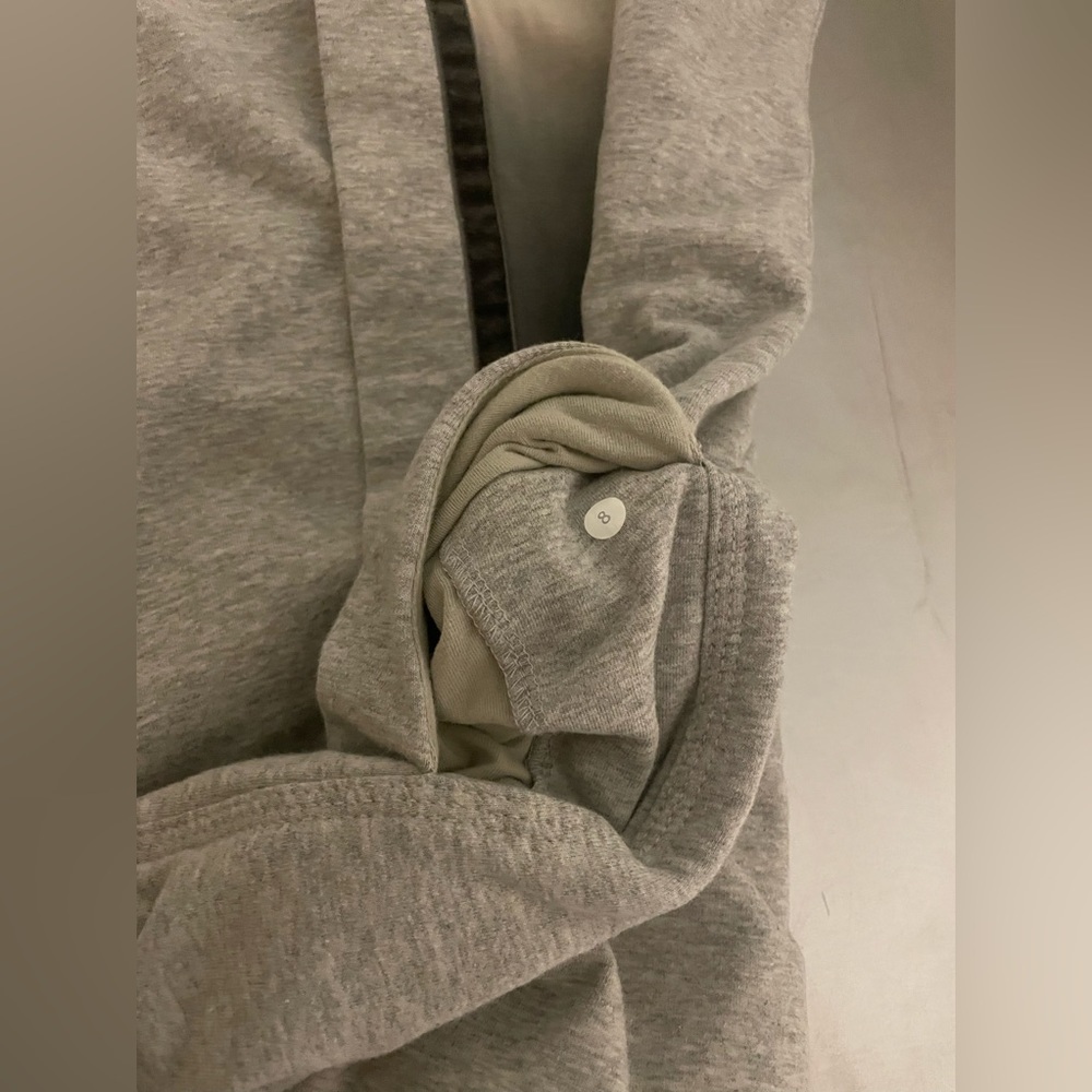 Lululemon - Savasana Wrap - US8 - Picture 9 of 15
